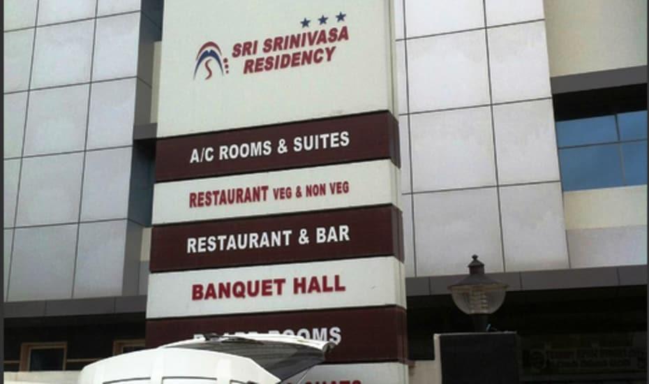 Sri Srinivasa Residency Hotel Kadapa Kültér fotó